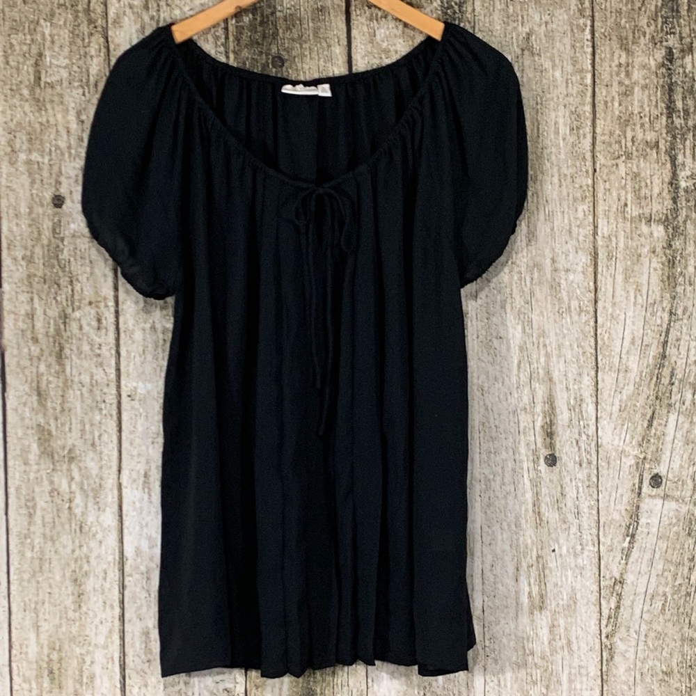 Black blouse with tie string by Eva Mendes size XL